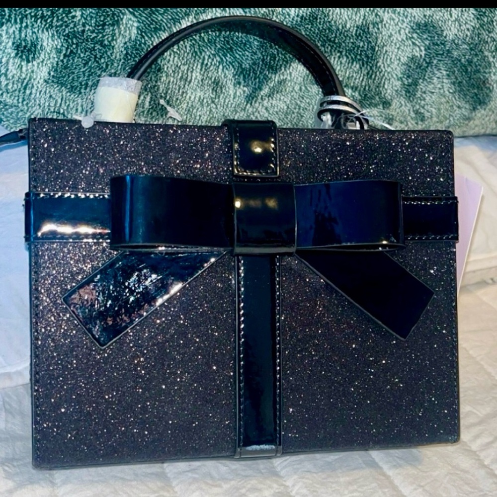 Kate Spade NWT wrapping party gift box crossbody bag NOVELTY - Picture 5 of 16